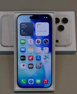 New iPhone 17 Pro Max**Brand New**(UNLOCKED)**