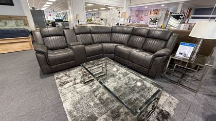 RECLINER SECTIONAL