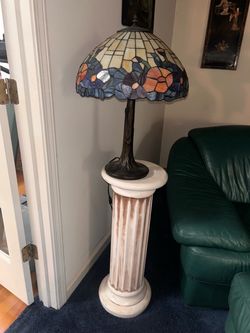 Tiffany-Style Stained Glass Table Lamp