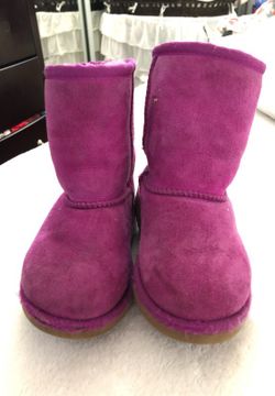 Girls Ugg’s size 9