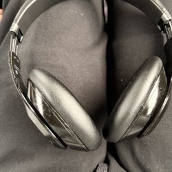 Beats Studio Pro 