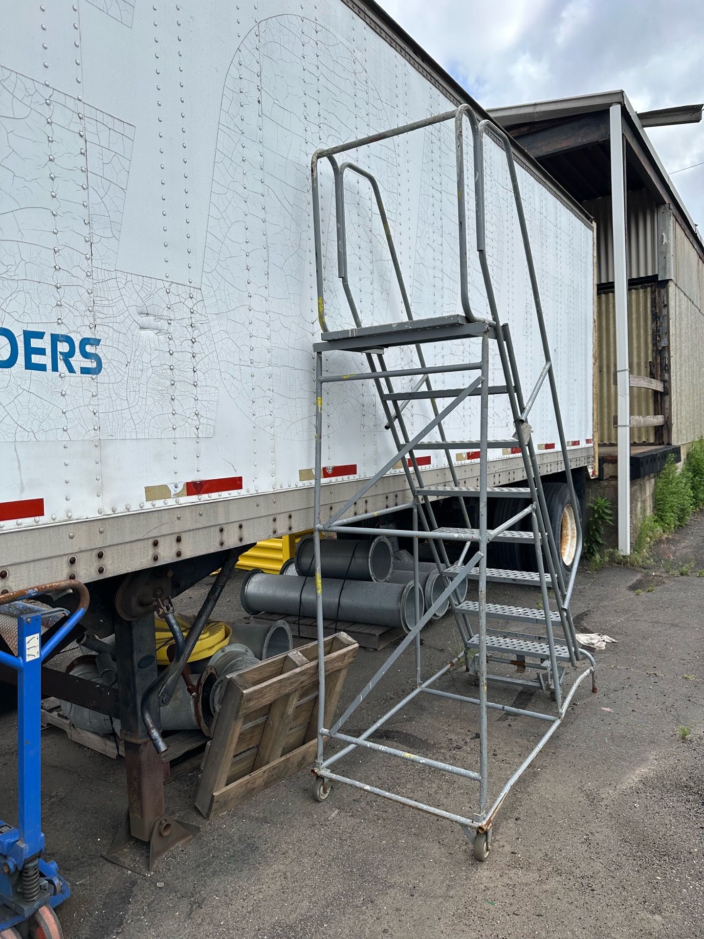 8’ platform ladder