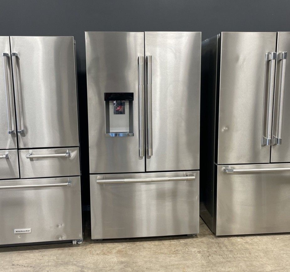 Jenn air counter depth French door refrigerator for Sale in Ontario, CA