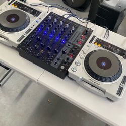 Pioneer CDJ-800 MK2 (Pair) DJ Turntables