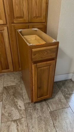 MASTER BRAND Cabinet light brown, 12 x 24 x 35
