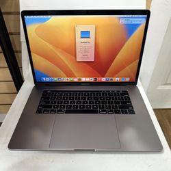 Macbook Pro 15 inch 2017 Touch Bar core i7 16GB RAM 512GB SSD