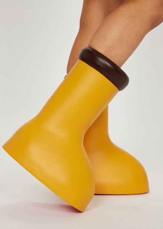 Rubber Flat Boots 