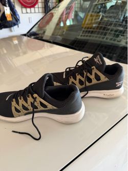 Running shoes size 8 $15
