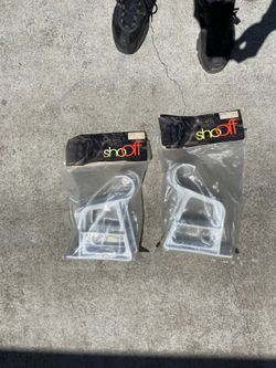 2 Sho Off surfboard racks brand new