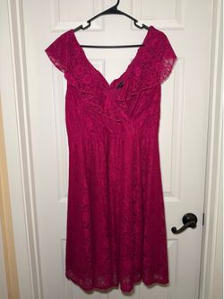 Torrid Women’s Plus Size 2 A-Line Dress Berry Floral Lace V-Neck Cap Sleeve