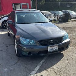 2005 Lexus IS 300