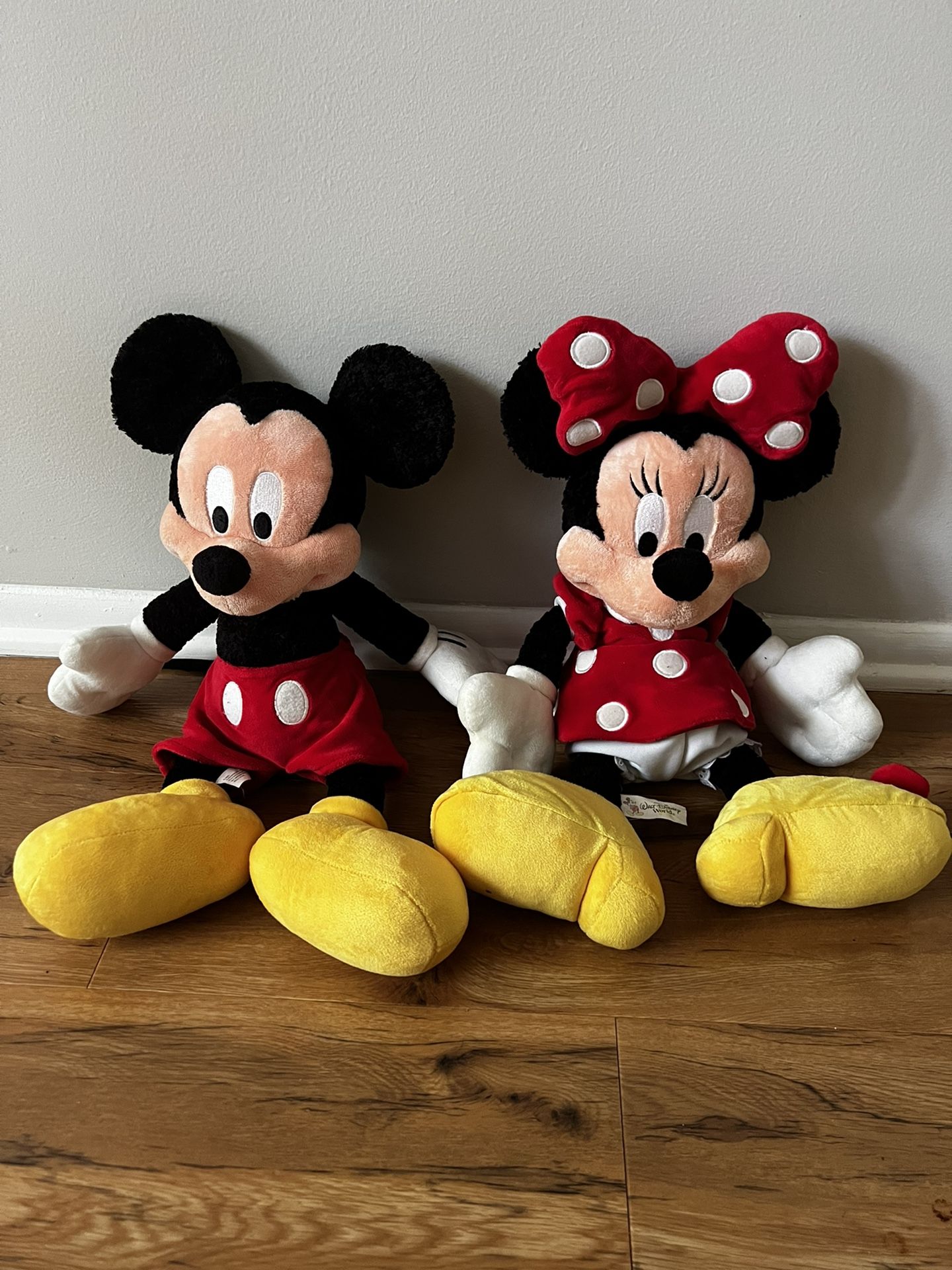 Mickey & Minnie Mouses Stuffed Dolls 
