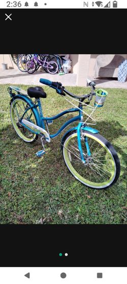 Huffy South wind Cruiser Bike. 26 Inch. 21 Speed. Basket and Comfy Seat.