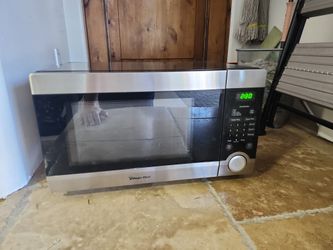Magic Chef 1.1 cu. ft. Microwave