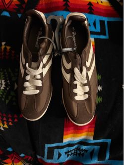 Woman shoes