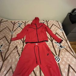 Red Nike Tech full outfit BOTH SIZE SMALL for Sale in Staten Island NY OfferUp