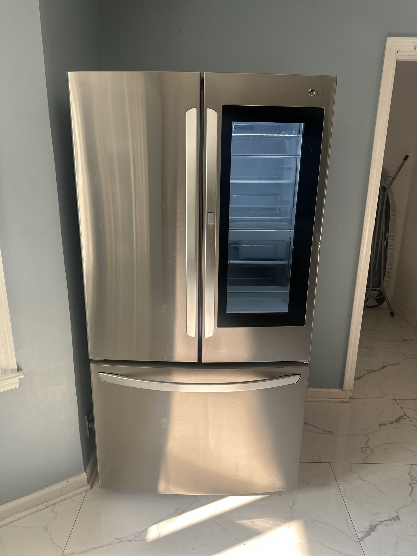 LG Refrigerator LFCS27596S