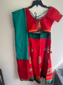 7-8 yrs Red and Green Embroidered Lehenga Choli Set