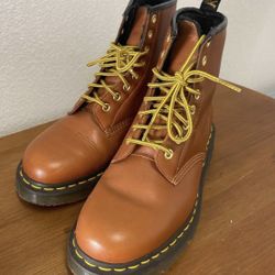 Dr Martens Brown Fur Lined Boots Women’s 7