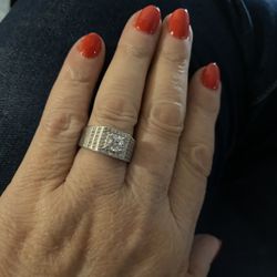 Beautiful 14K GOLD Plated With Grade AAA Zirconia .... Size 8