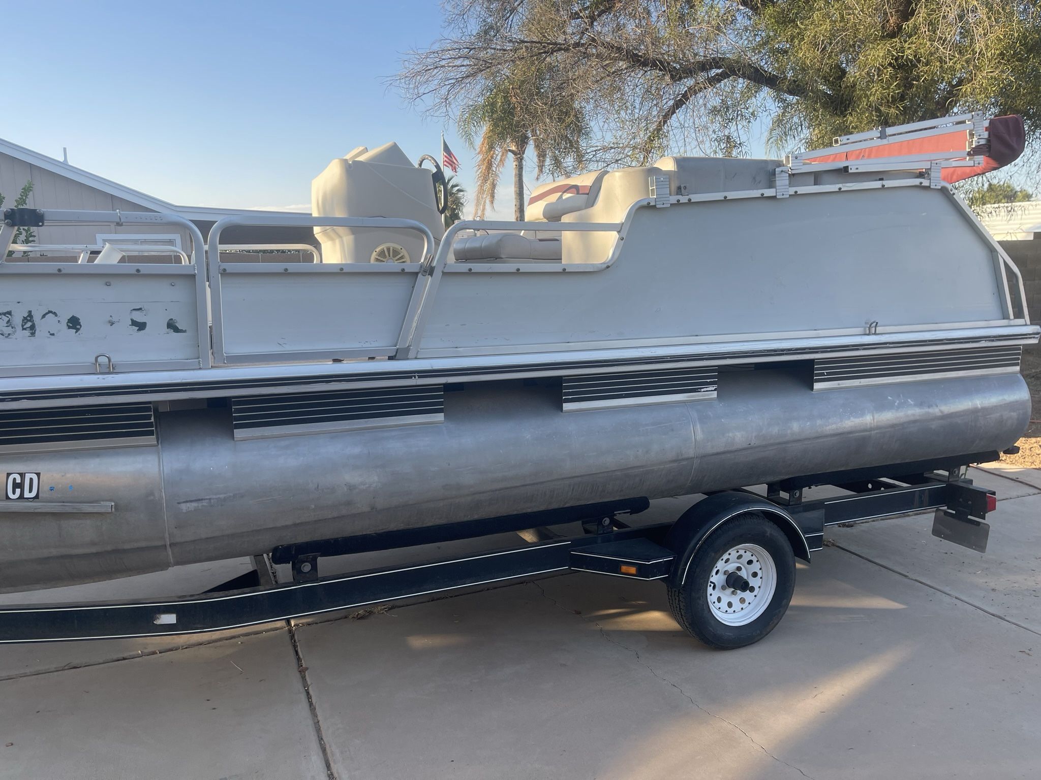 Pontoon boat For Trade Or Sale $$$!