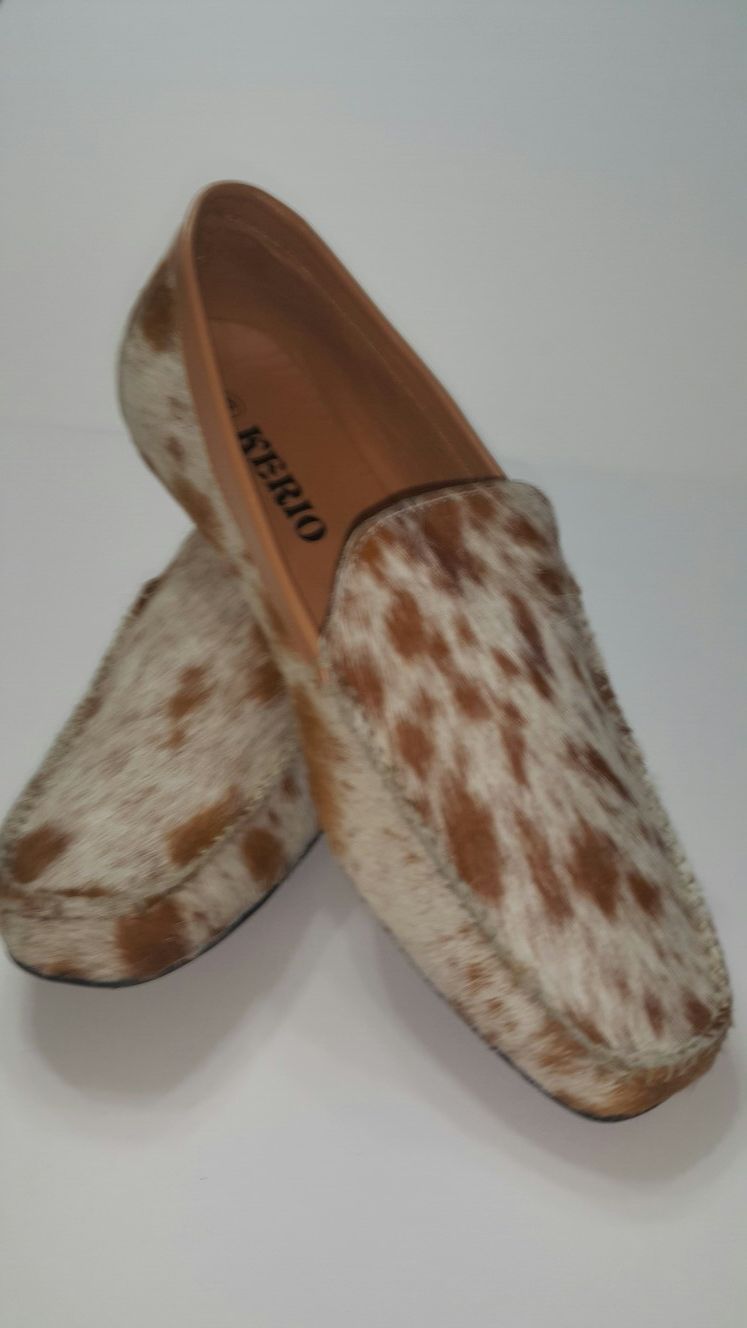 Cowhide leather shoes