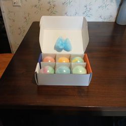 BATH BOMBS