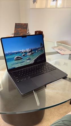 13-inch MacBook Air with M2 chip