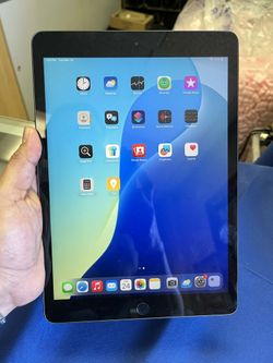 iPad 7th generation  32GB OS version 18.7.3