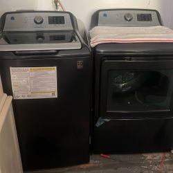 GE  Black Washer Dryer Set