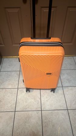 26 inches check in Tahari luggage