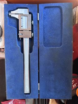 Machinist tools - Caliper, Micrometer, measuring wires, etc.