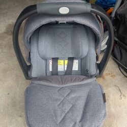 Graco Car Seat,  Snap N Go Stroller, Two Bases