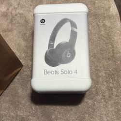 Beats Solo 4