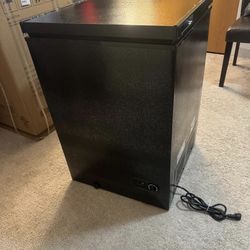 Northair Chest Freezer - 3.5 Cu Ft with 2 Removable Baskets - Reach In Freezer Chest - Quiet Compact Freezer - 7 Temperature Settings