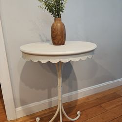 Vintage French Country Shabby Chic White Metal Round Table