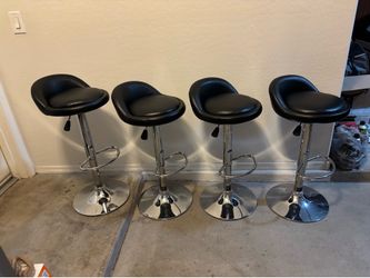 Stools for kitchen island