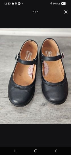 Girls shoes