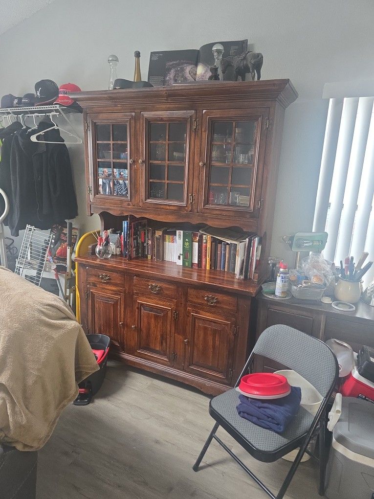 China Cabnet Hutch