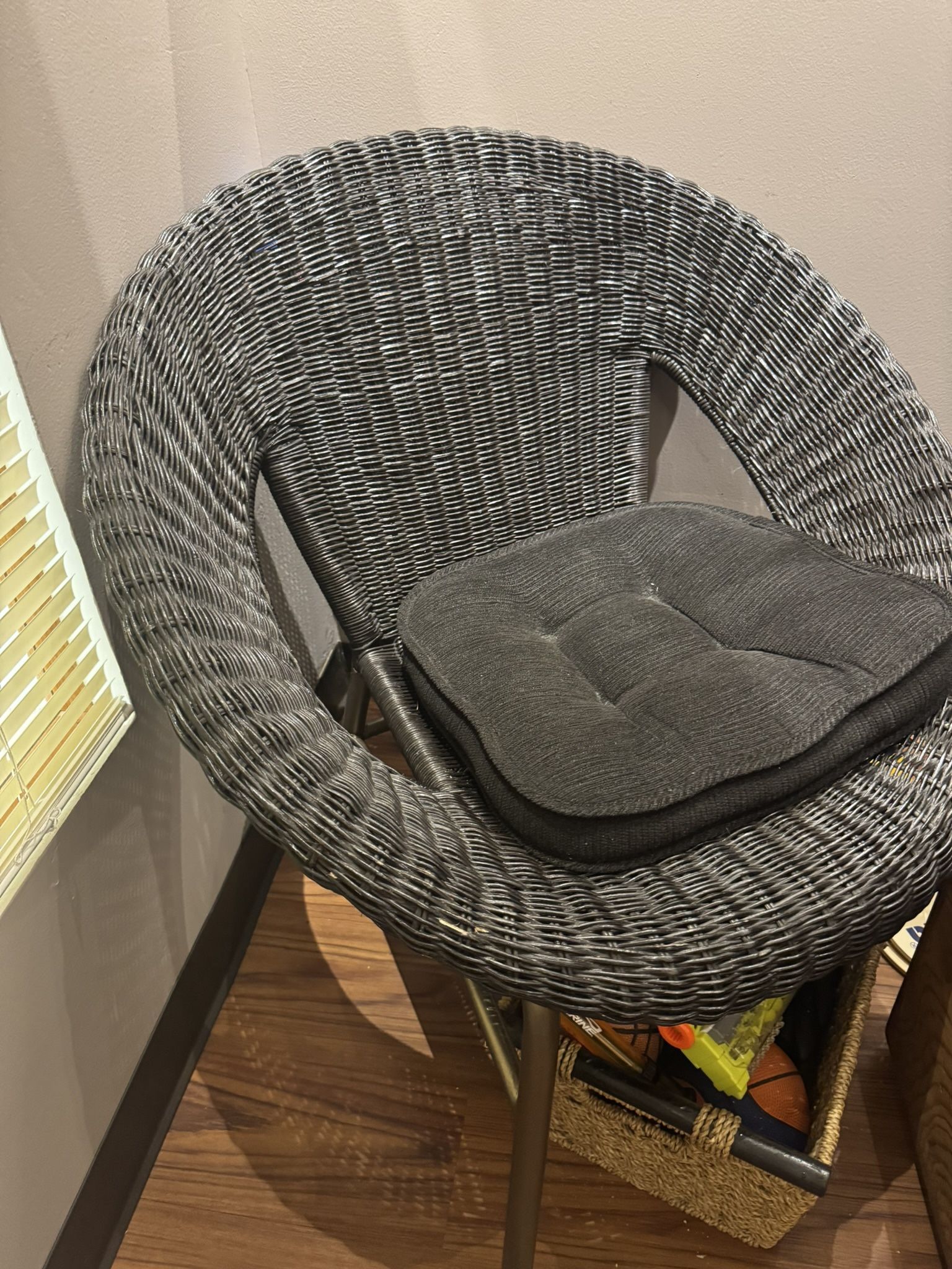 Wicker Chair, Black, Round With Cushion