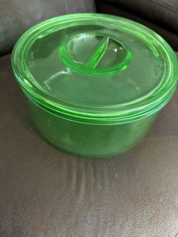 Vintage Hazel Atlas Vaseline Uranium Glass Dish Green Round w/ Lid