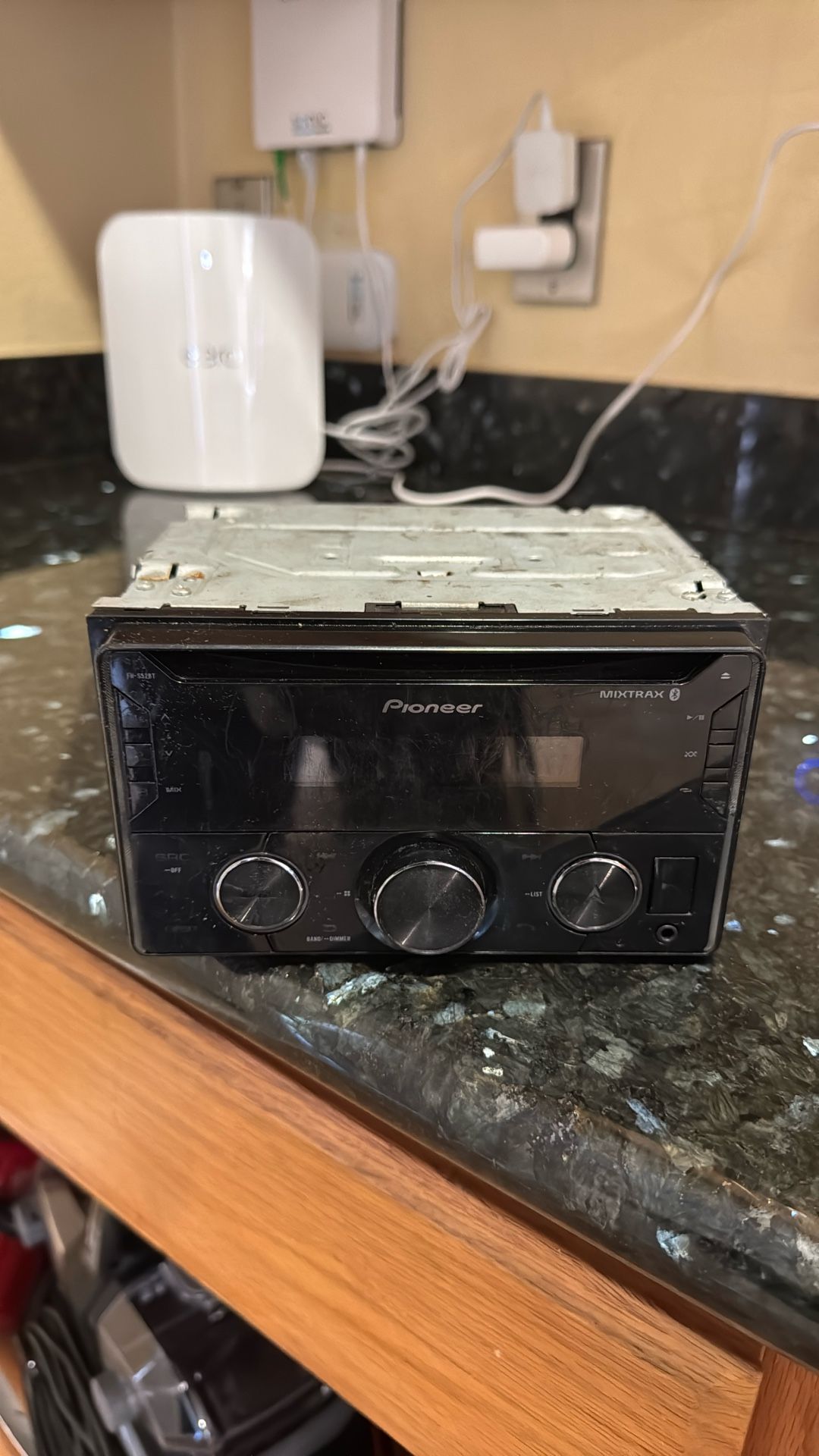 Stereo pioneer