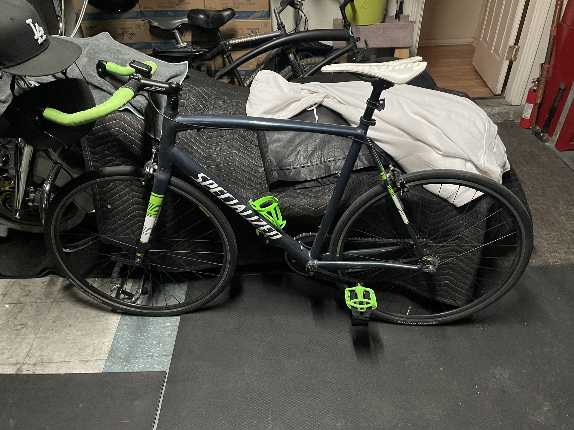 Specialized Langster Street Size 61 Like New for Sale in Henderson