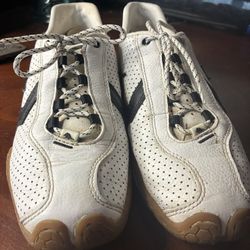 CONVERSE CATCH 22 OX White/Black Leather Sneaker Athletic Shoe Men 6 Women 7.5