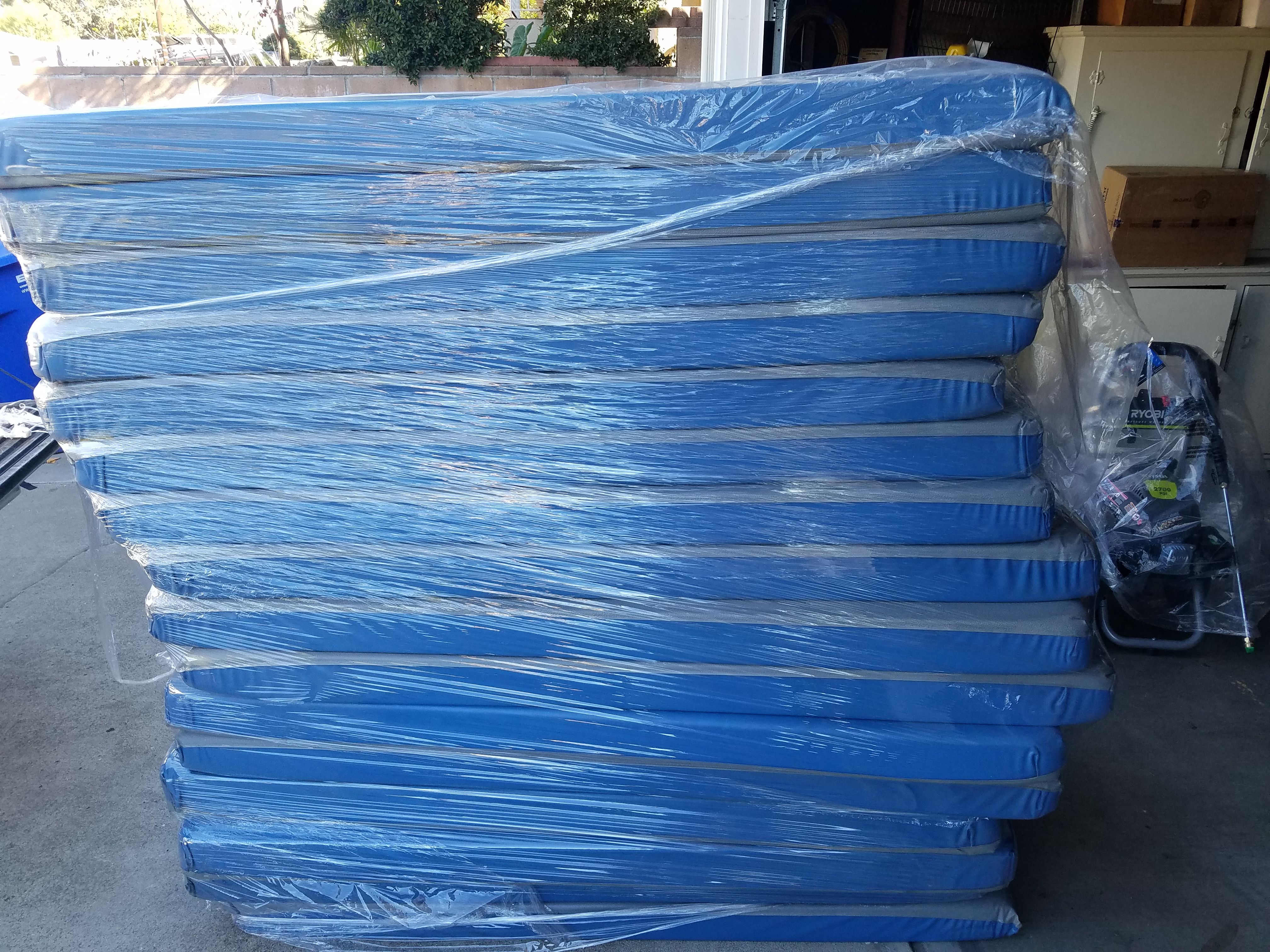 Gym mats, gymnastics mats, fall mats,wrestling pads