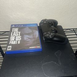 PS4 With The Last Of Us
