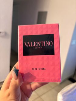 ✨ Valentino Donna Born in Roma Eau de Parfum ✨