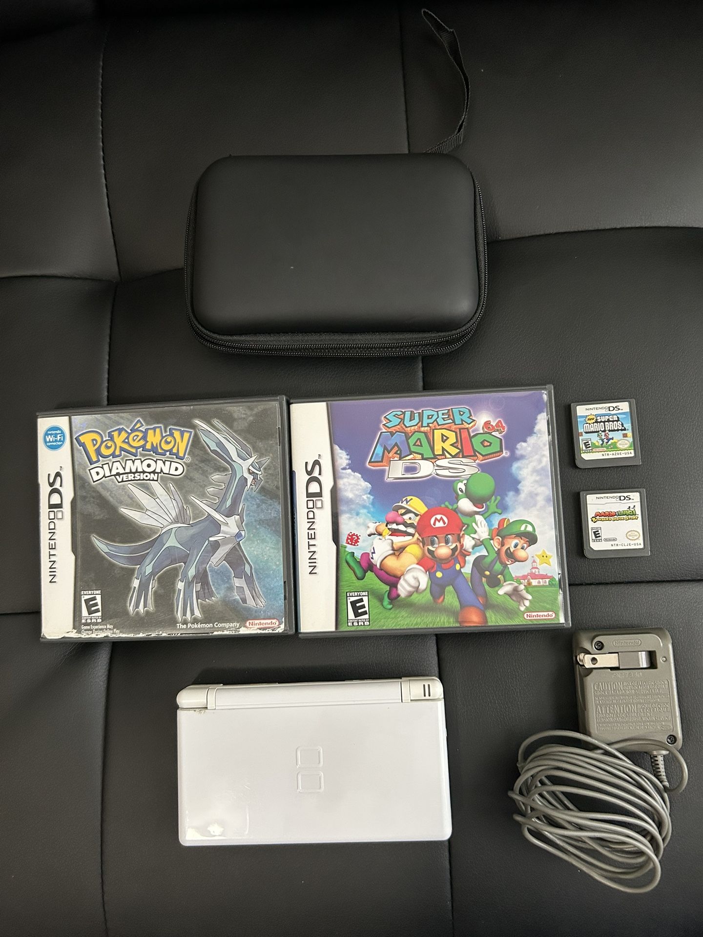 Nintendo DS Lite Bundle