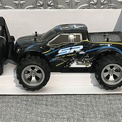 Double E RC Cars 4WD High Speed 20 Km/h, 2.4Ghz 1:18 Scale All Terrains Off Road Monster Truck with LED Headlight and Rechargeable Batteries