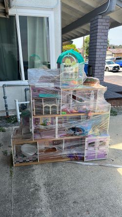 Doll house as is kidkraft must go.